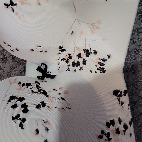 Cacique Bra 🤍 - Picture 3 of 7